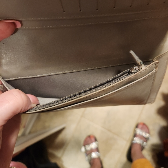 Chanel Wallet/ Organizer - Picture 5 of 14